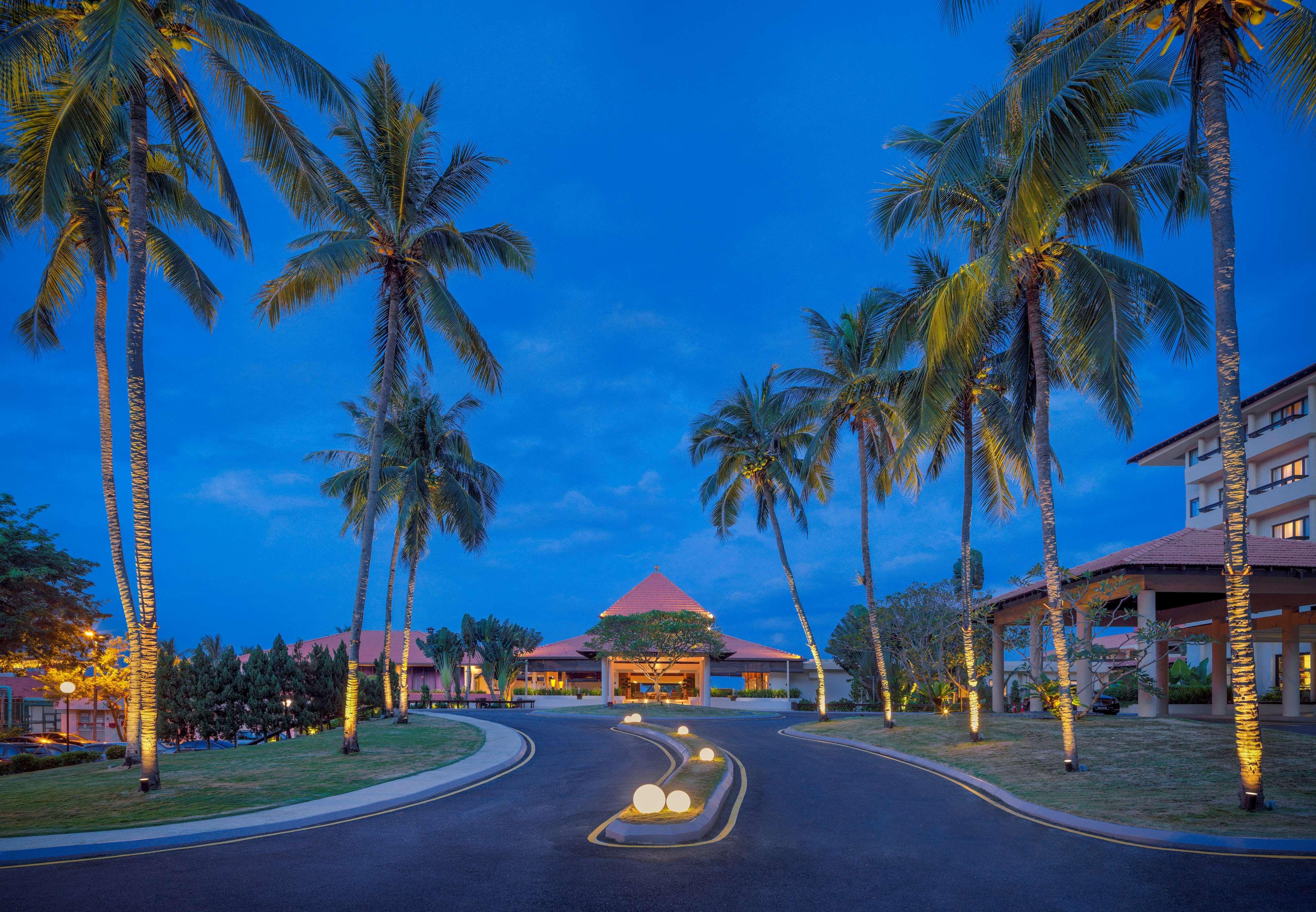 Hyatt Regency Kuantan Resort Exteriér fotografie The Royal Paradise Hotel and Spa